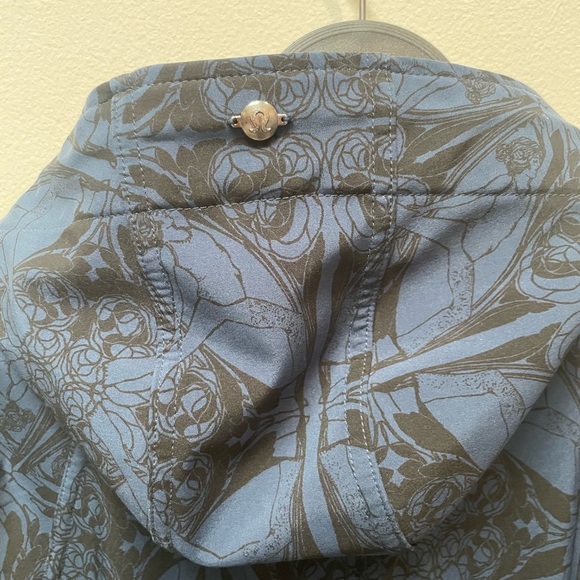 Lululemon Athletica Blue Patterned Hooded Jacket - Picture 4 of 4
